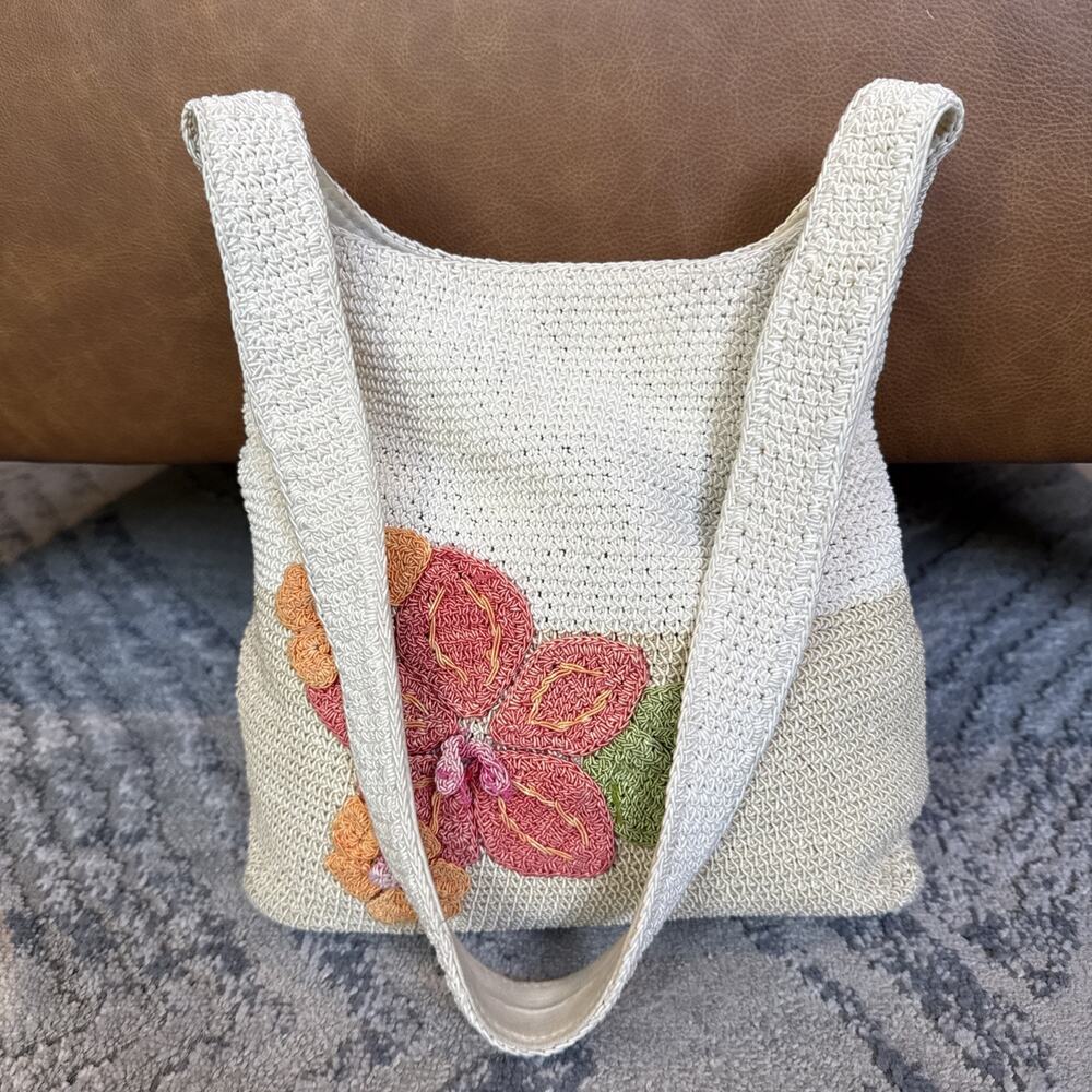 Crazy Horse by Liz Claiborne Purse Shoulder Bag Floral Cream Tan Crochet